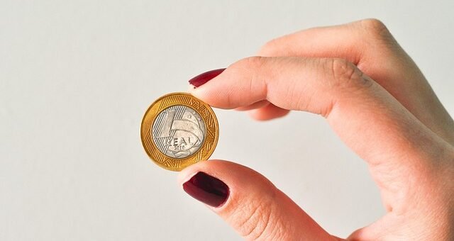 money, currency, real, finances, brazilian currency, income, wage, note, 1 real, brazilian reais, financial education, budget, thirteenth, money picture, money image, economy, financing, expenses, wage, wage, wage, wage, wage, 1 real, 1 real, 1 real, 1 real, financial education, budget, budget, budget, money image